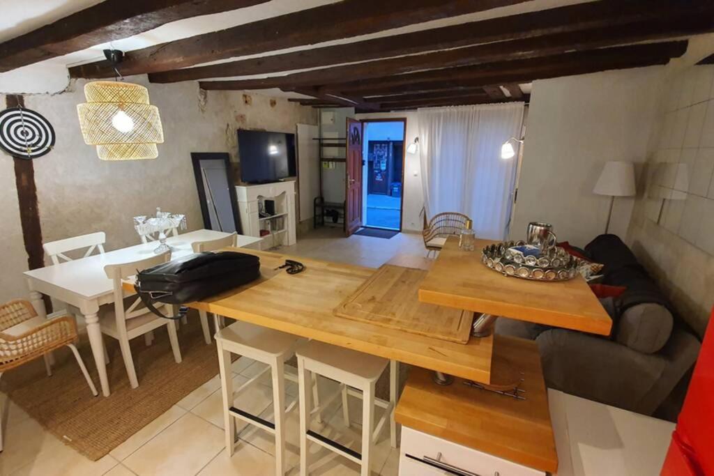 Maison Entiere De 115M2 En Hyper Hyper Centre Aux Coeur Des Halles De Tours De 2 A 7 Personnes المظهر الخارجي الصورة